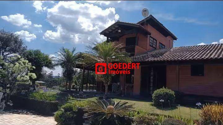 Chácara à venda com 3 quartos, 200m² - Foto 2