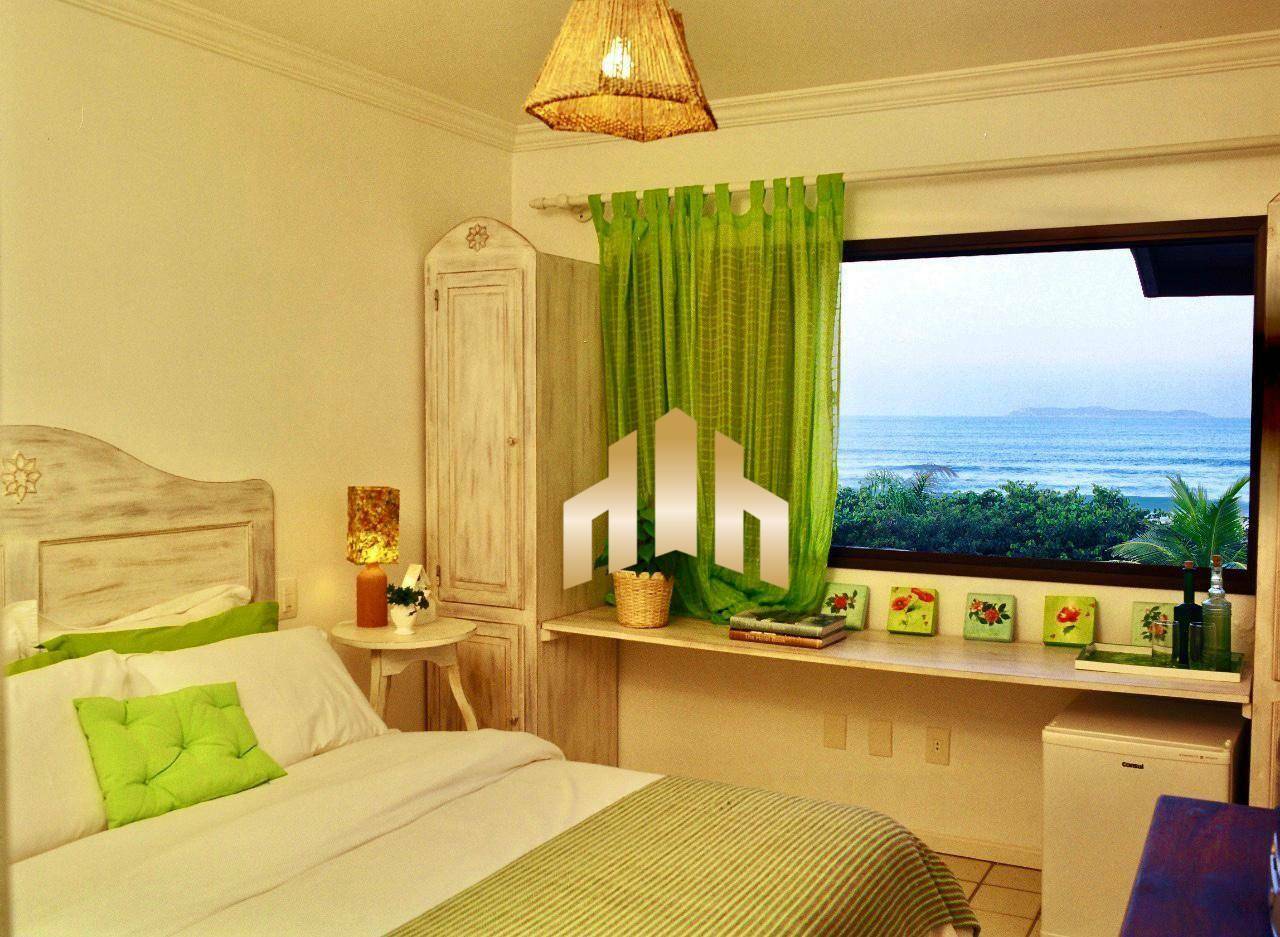 Casa à venda com 6 quartos, 300m² - Foto 9