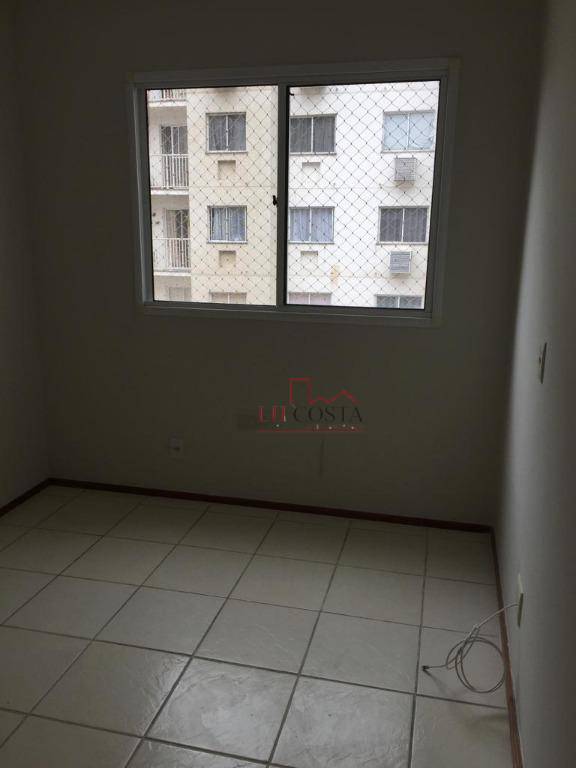 Apartamento à venda com 2 quartos, 60m² - Foto 26