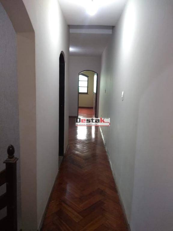 Sobrado à venda com 3 quartos, 181m² - Foto 2