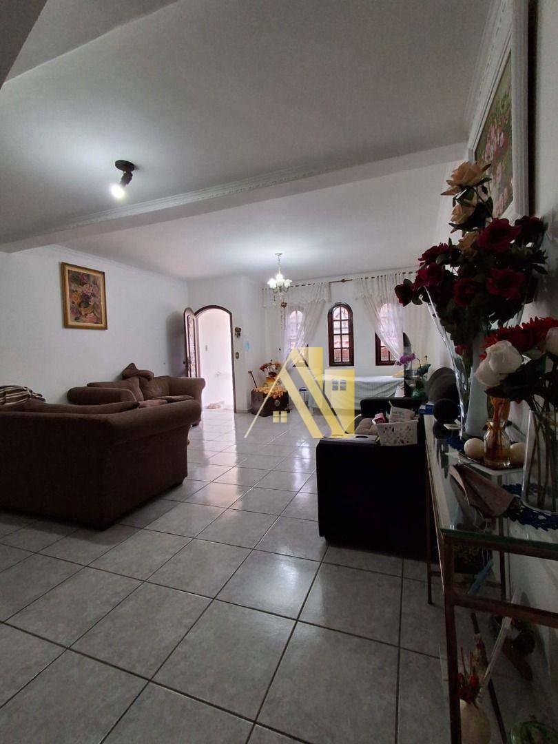 Sobrado à venda com 3 quartos, 257m² - Foto 6