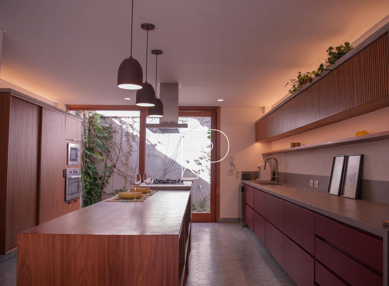 Casa de Condomínio à venda e aluguel com 3 quartos, 320m² - Foto 10