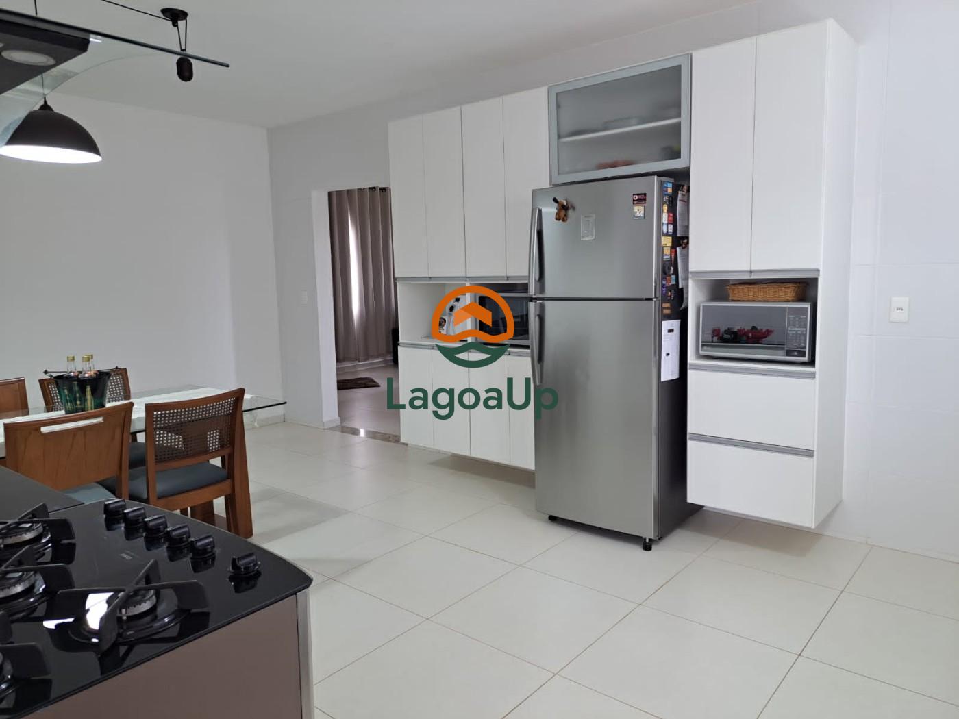 Casa à venda com 4 quartos, 159m² - Foto 5