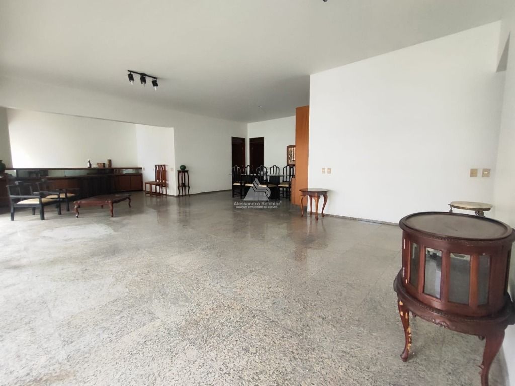 Apartamento à venda com 3 quartos, 276m² - Foto 6