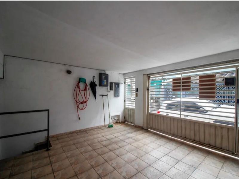 Apartamento à venda com 2 quartos, 56m² - Foto 2