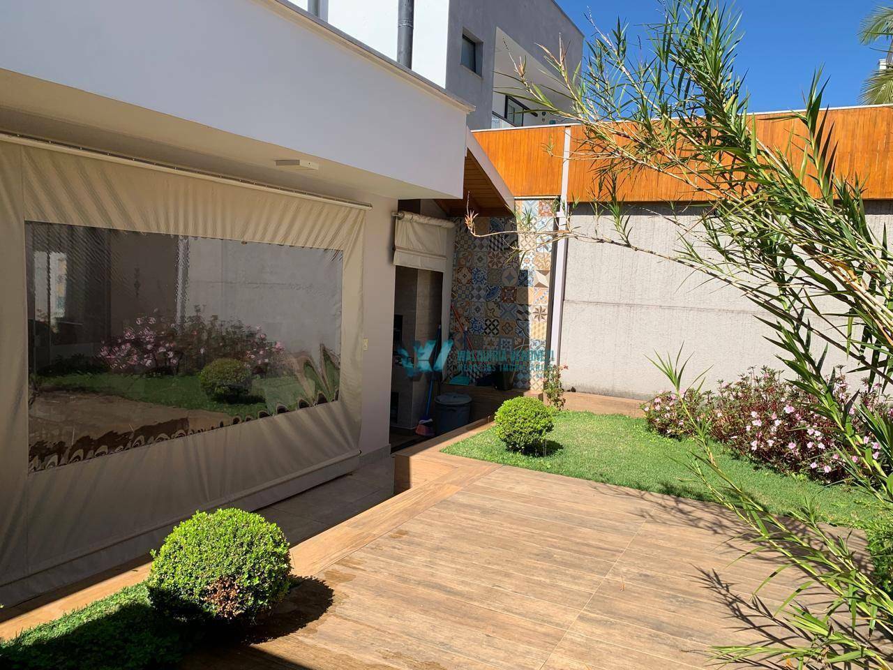 Casa à venda com 4 quartos, 241m² - Foto 25