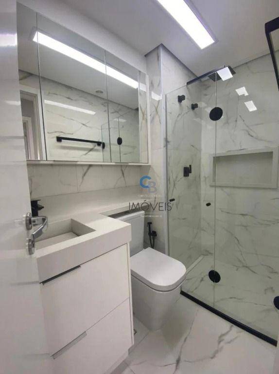 Apartamento à venda com 2 quartos, 70m² - Foto 9