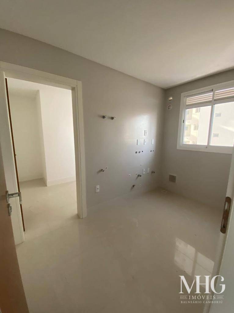 Apartamento à venda com 4 quartos, 293m² - Foto 6