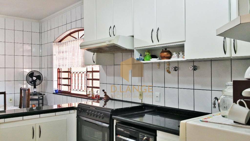 Casa à venda com 4 quartos, 339m² - Foto 10