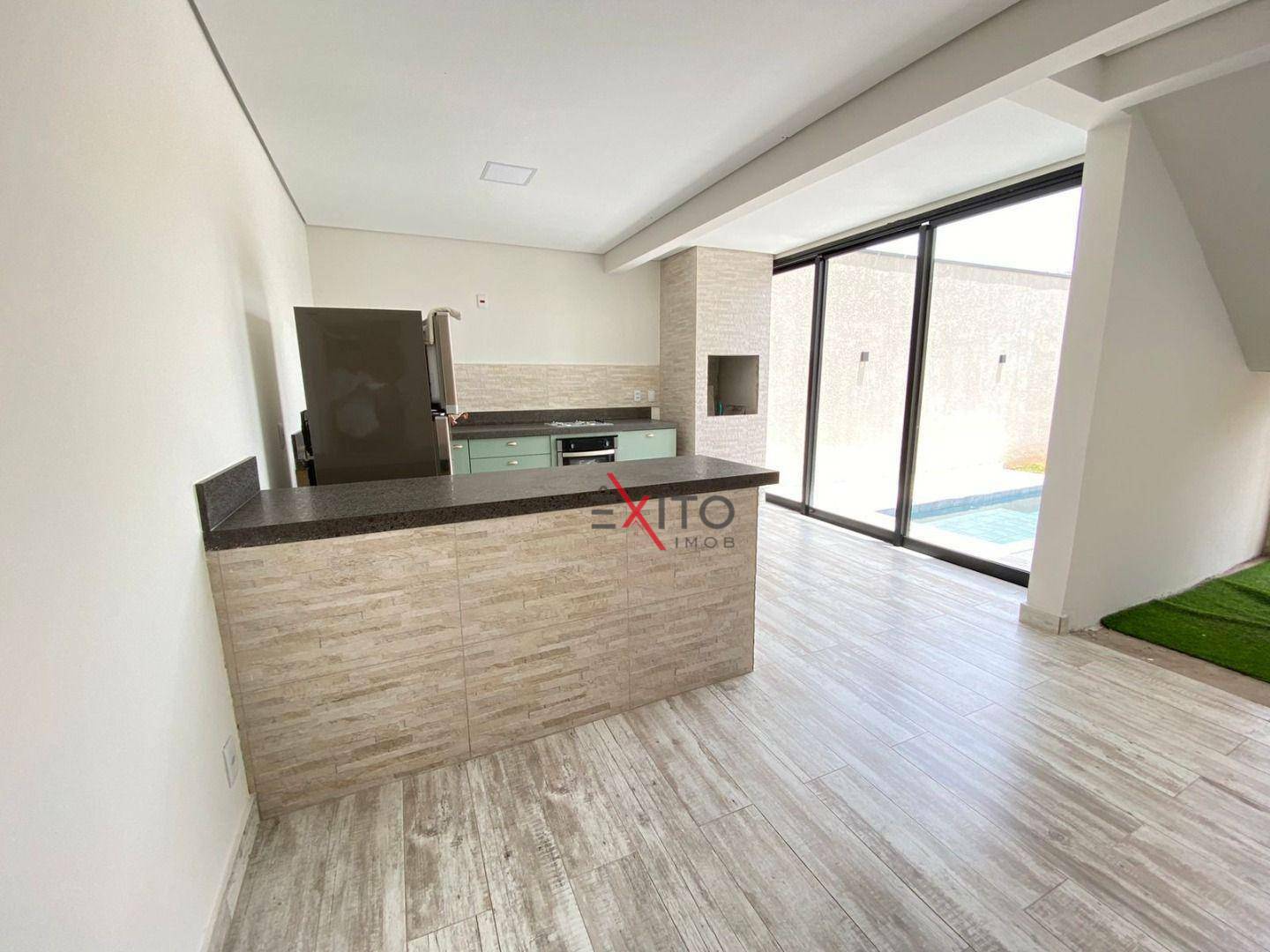 Casa à venda com 4 quartos, 244m² - Foto 16