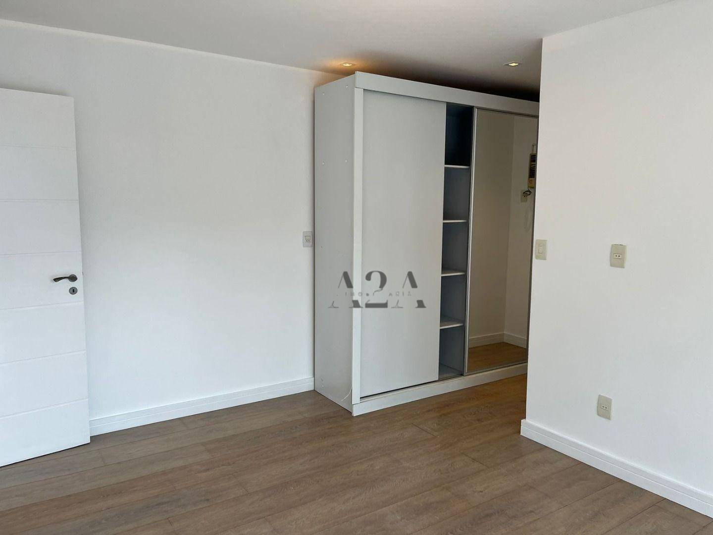 Casa à venda com 4 quartos, 357m² - Foto 37