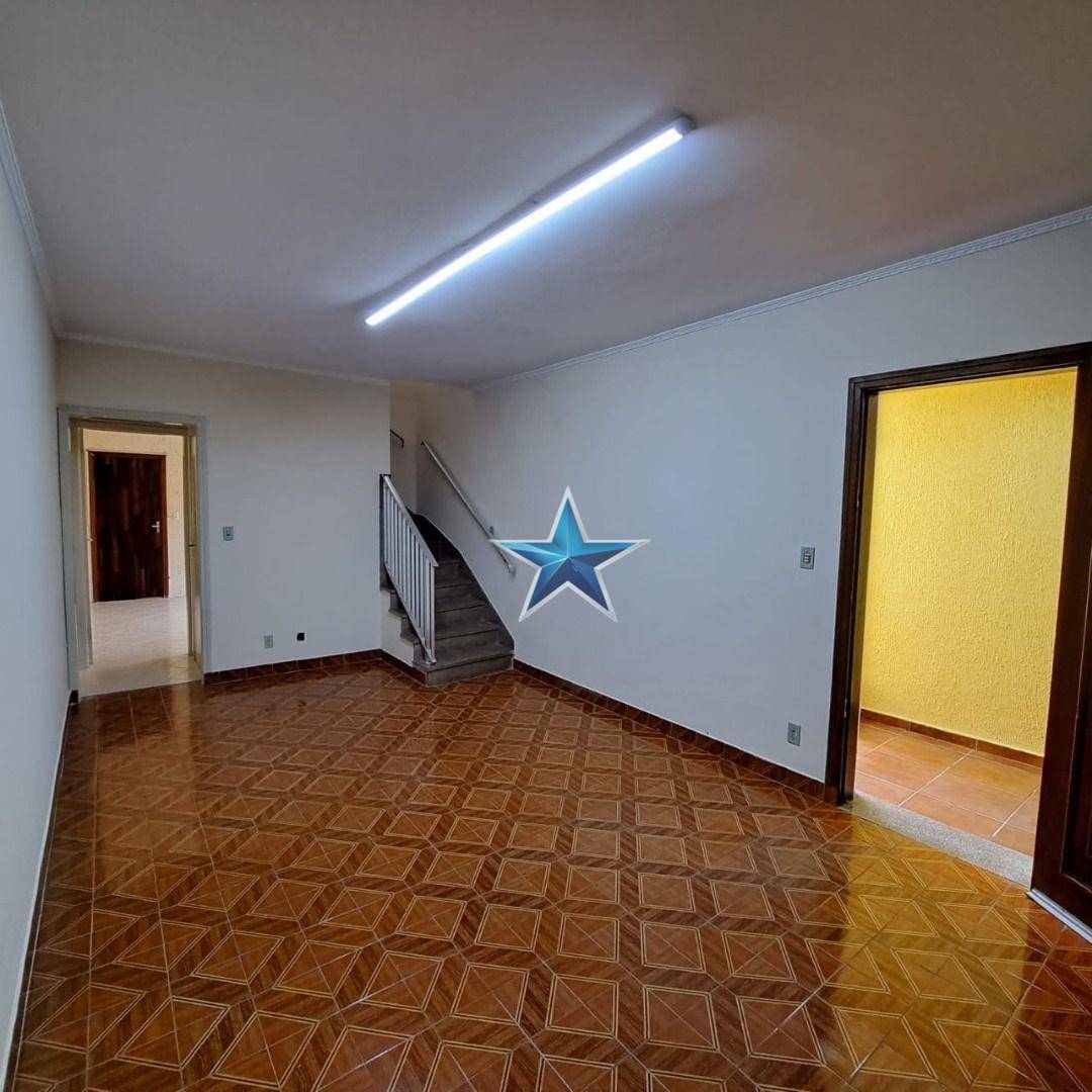 Sobrado à venda com 2 quartos, 180m² - Foto 3