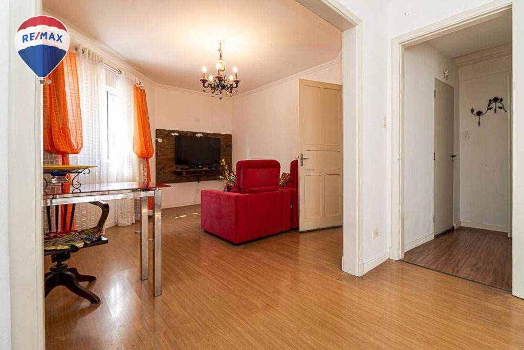 Casa à venda com 4 quartos, 180m² - Foto 2