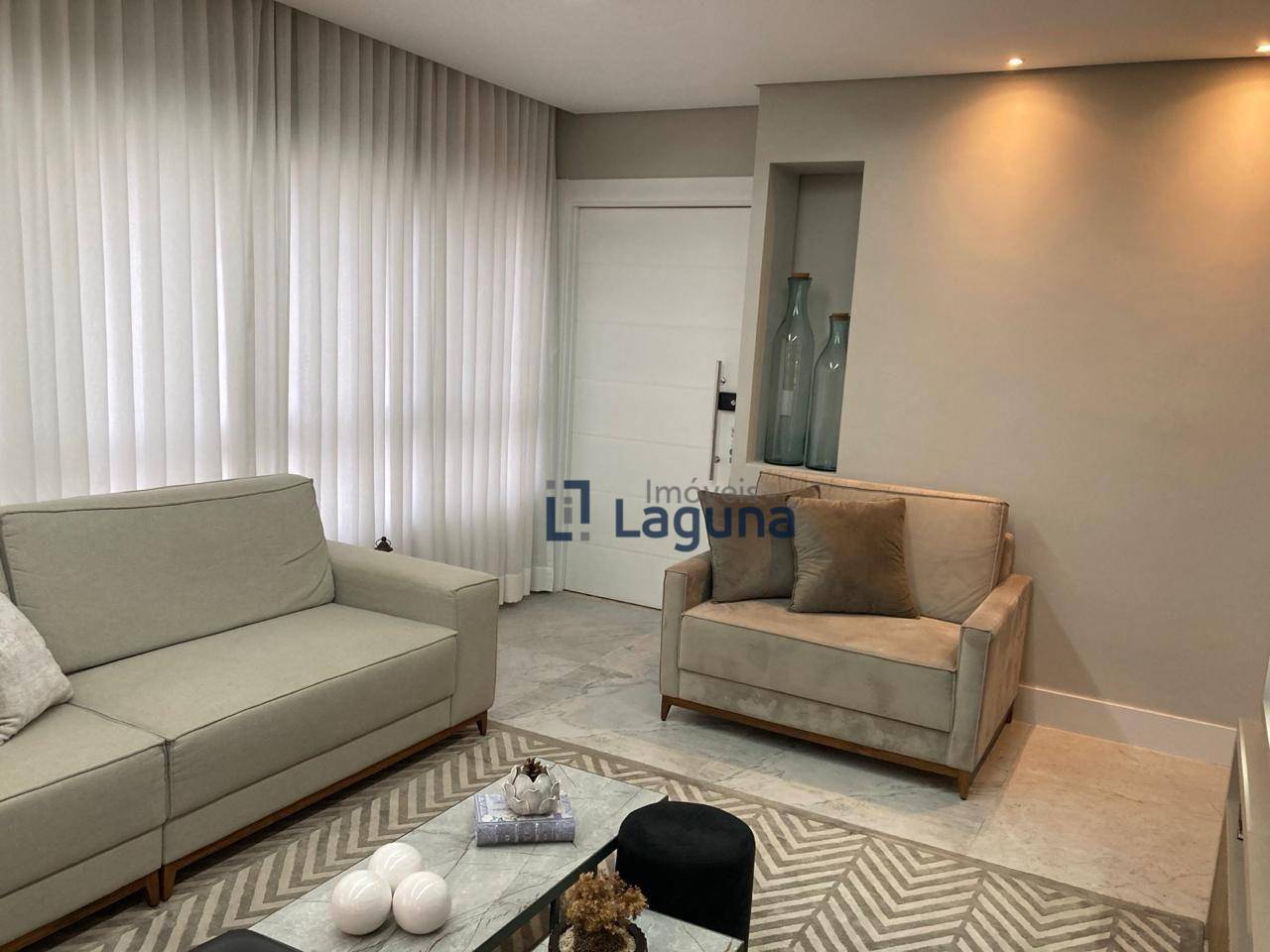 Apartamento à venda com 4 quartos, 205m² - Foto 8