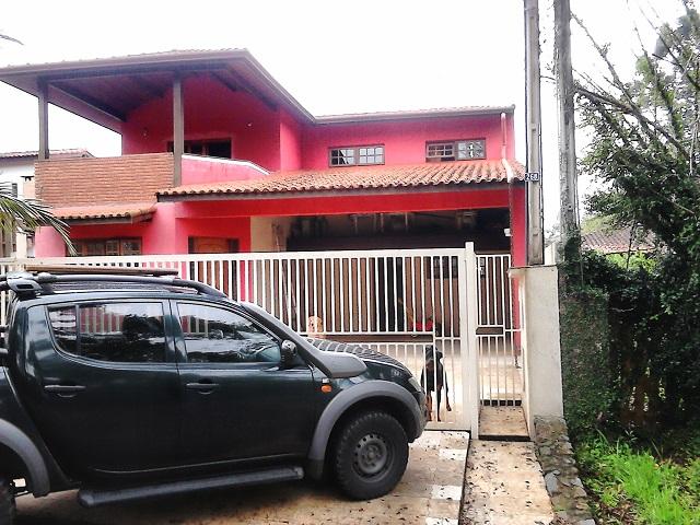 Casa de Condomínio à venda com 3 quartos, 320m² - Foto 1