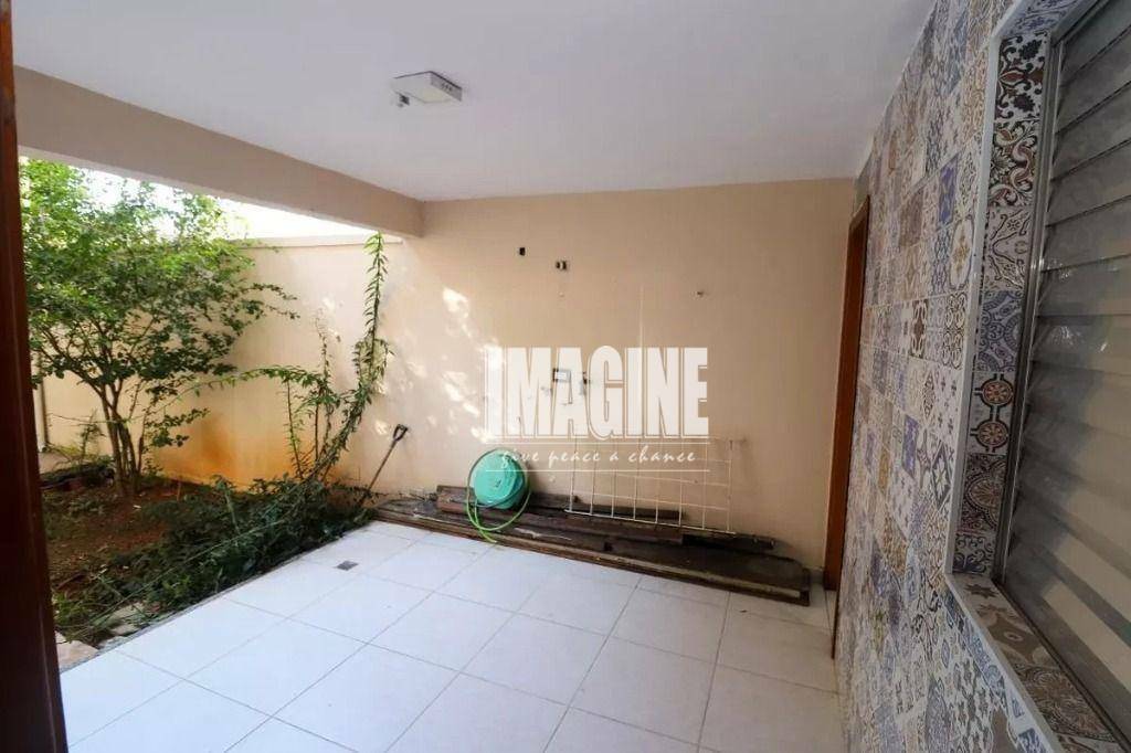 Sobrado à venda com 3 quartos, 350m² - Foto 19