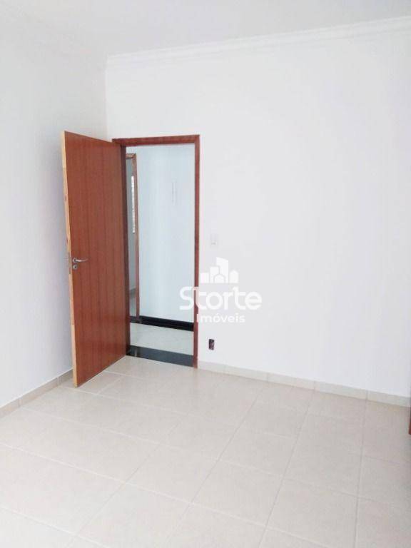 Casa à venda com 3 quartos, 173m² - Foto 14