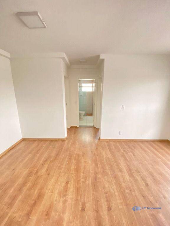 Apartamento à venda com 2 quartos, 56m² - Foto 11