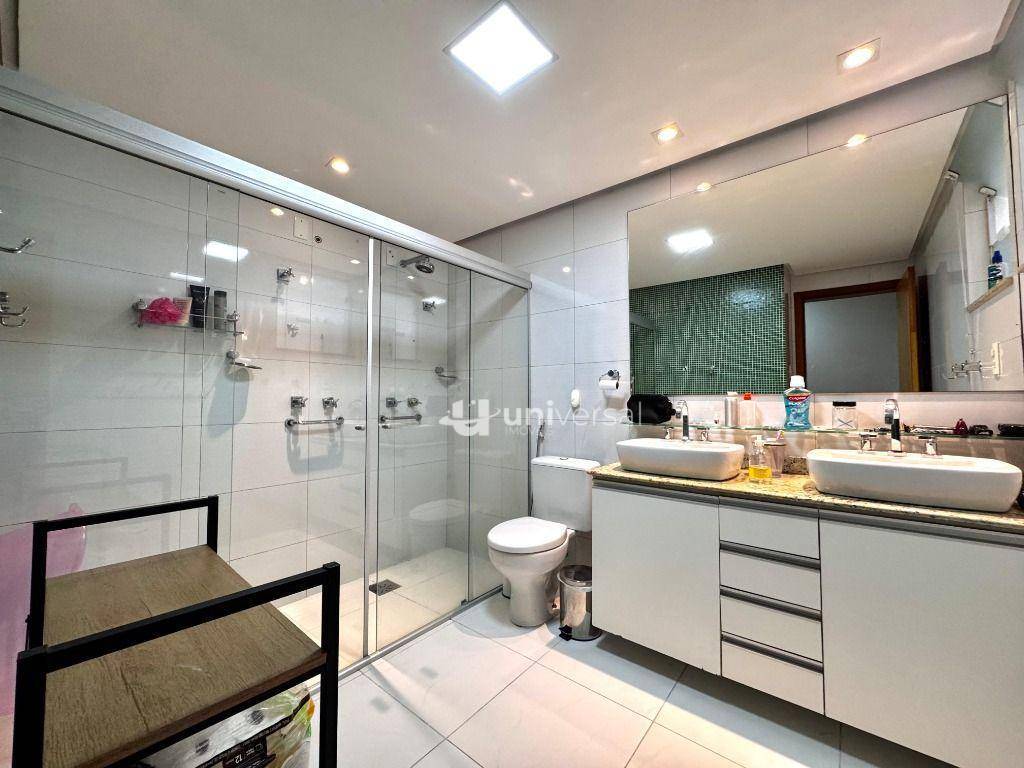 Apartamento à venda com 4 quartos, 208m² - Foto 12