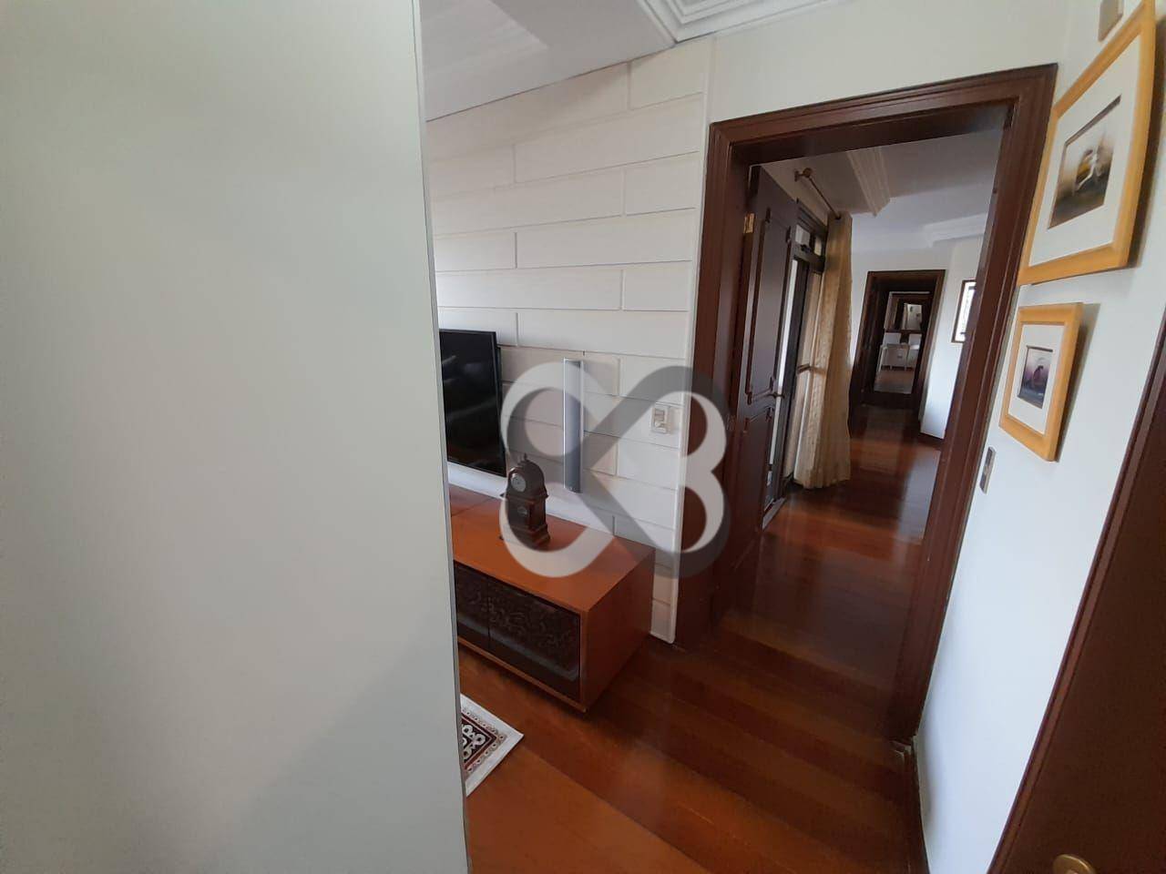 Apartamento à venda com 4 quartos, 209m² - Foto 4