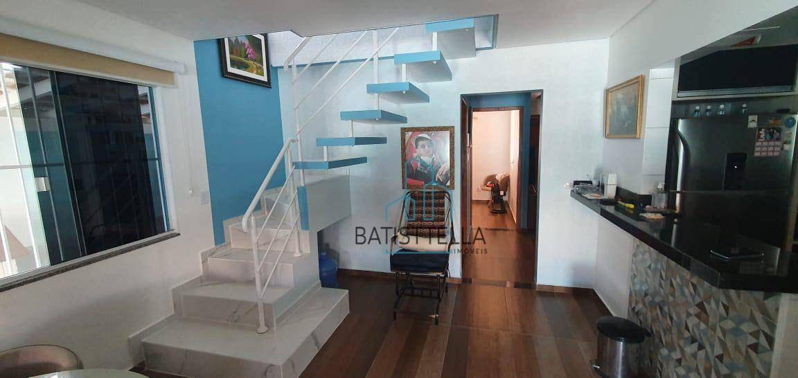 Casa à venda com 5 quartos, 199m² - Foto 13