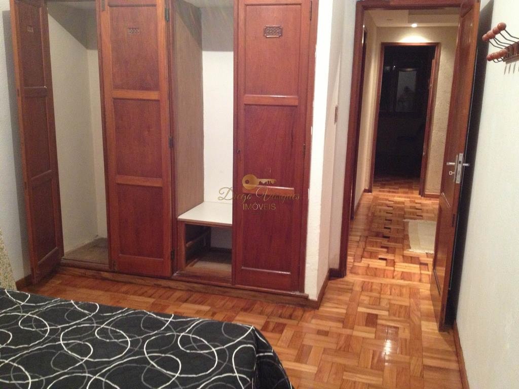 Casa à venda com 5 quartos, 271m² - Foto 37