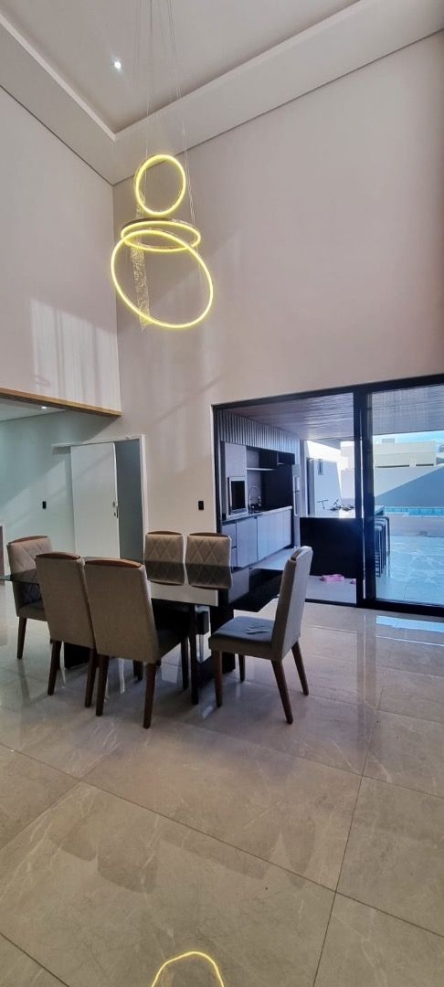 Casa à venda com 3 quartos, 305m² - Foto 10