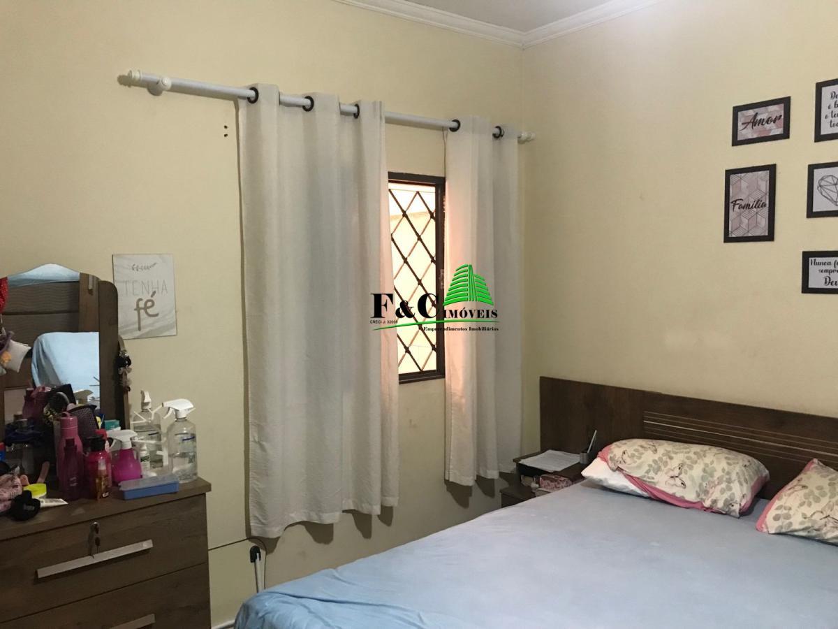 Casa à venda com 4 quartos, 250m² - Foto 17