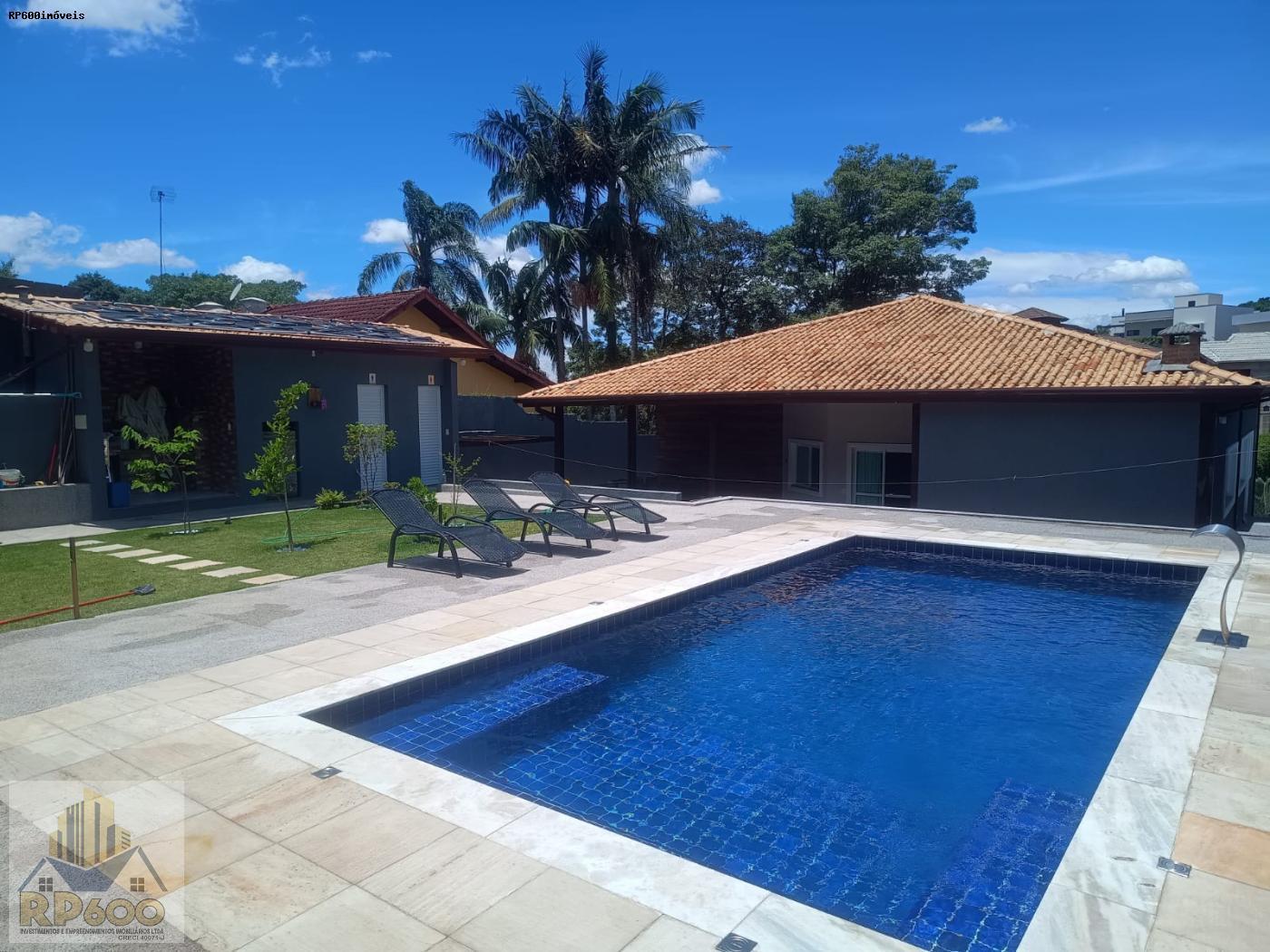 Casa de Condomínio à venda com 4 quartos, 800m² - Foto 9