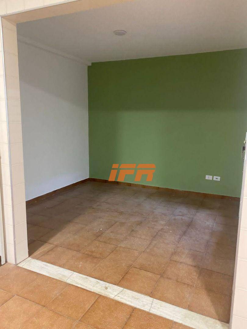 Sobrado à venda com 2 quartos, 250m² - Foto 12