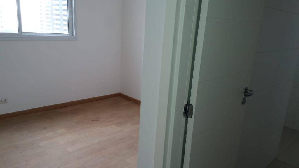 Apartamento à venda com 4 quartos, 244m² - Foto 7