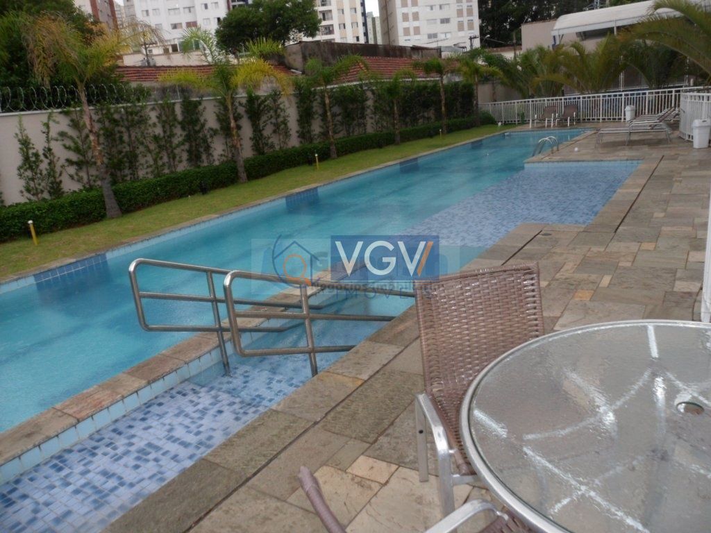 Apartamento à venda com 2 quartos, 65m² - Foto 13