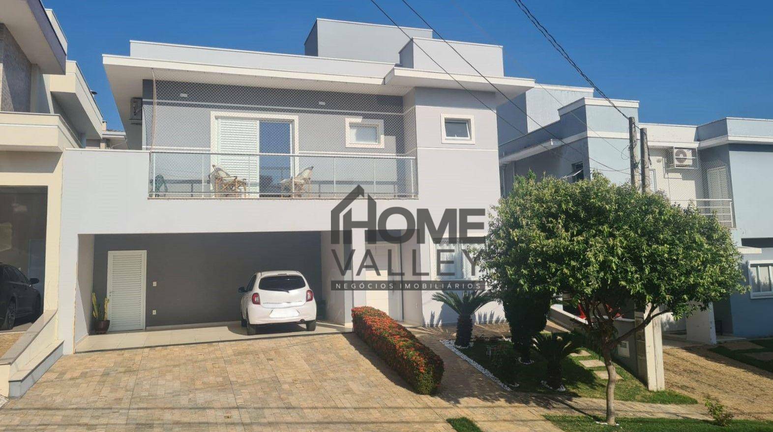 Casa de Condomínio à venda com 3 quartos, 248m² - Foto 1