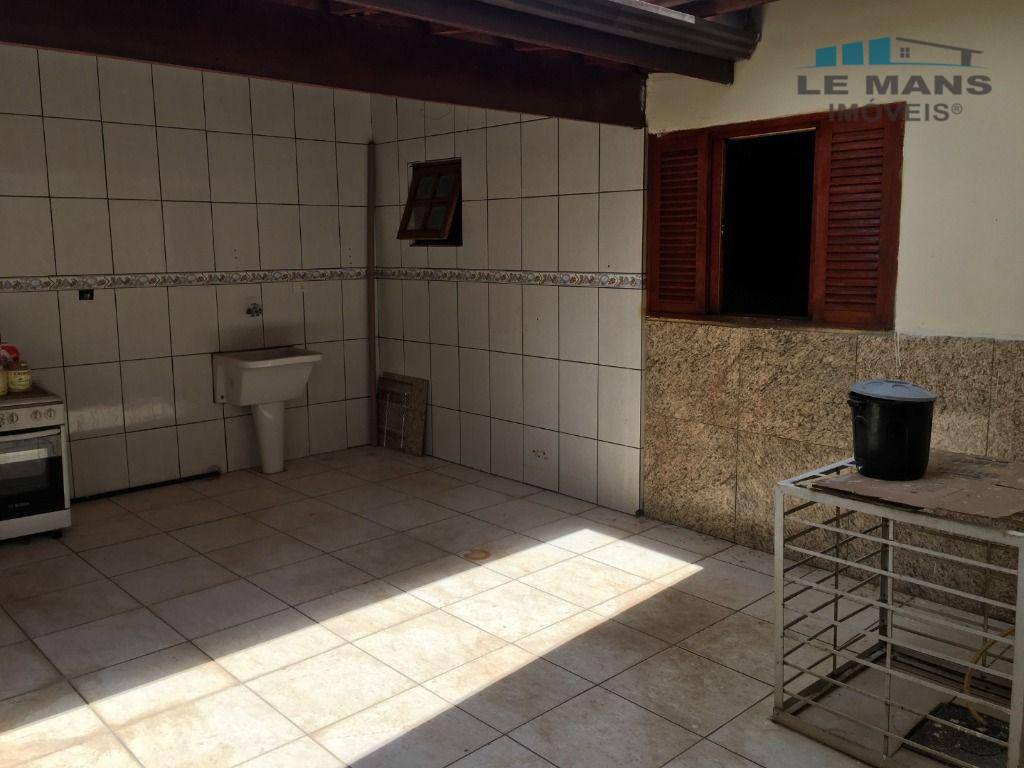 Casa à venda com 2 quartos, 110m² - Foto 5