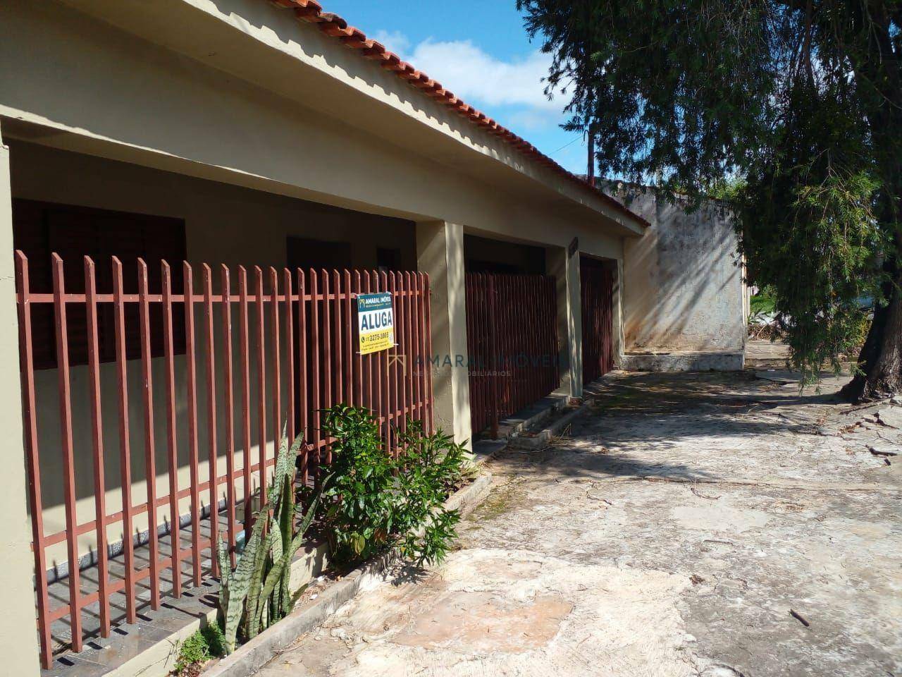 Casa para alugar com 2 quartos, 150M2 - Foto 1