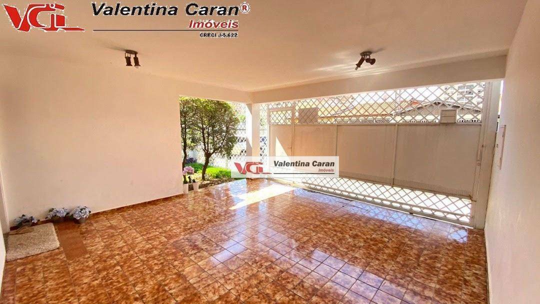 Casa à venda com 3 quartos, 177m² - Foto 2