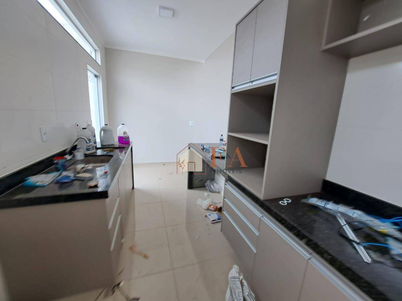 Casa à venda com 3 quartos, 200M2 - Foto 7