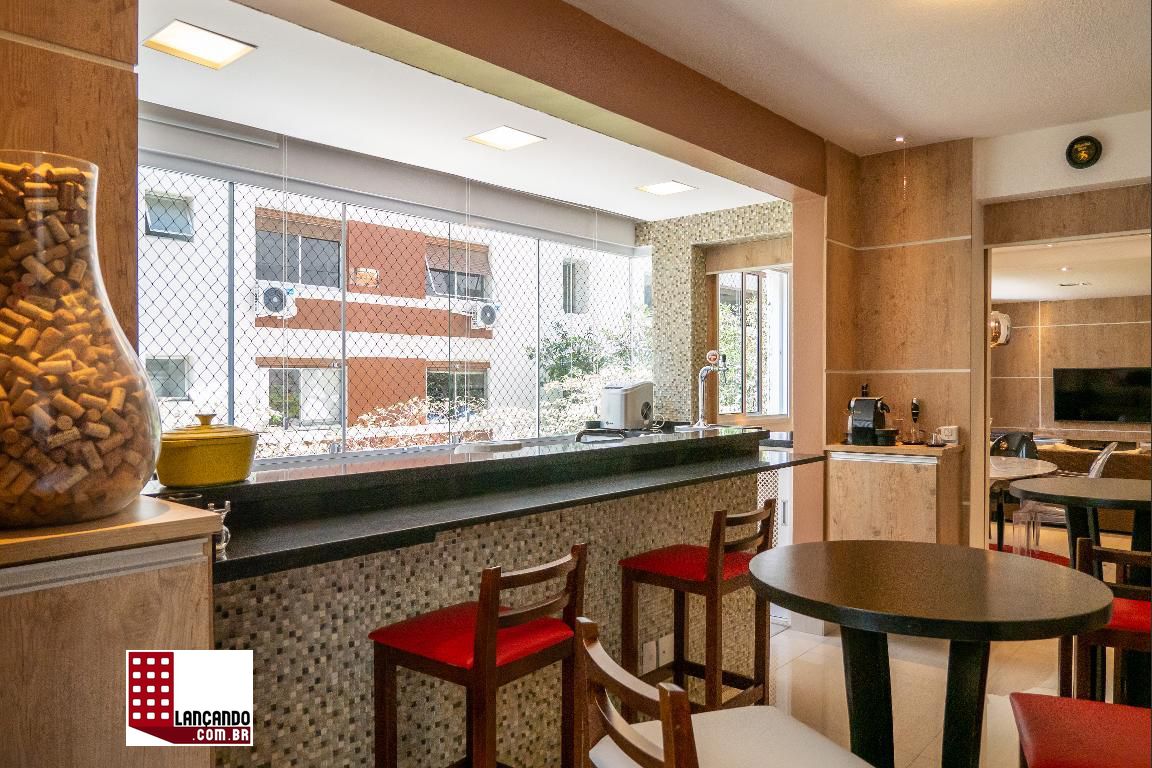 Apartamento à venda com 3 quartos, 170m² - Foto 6