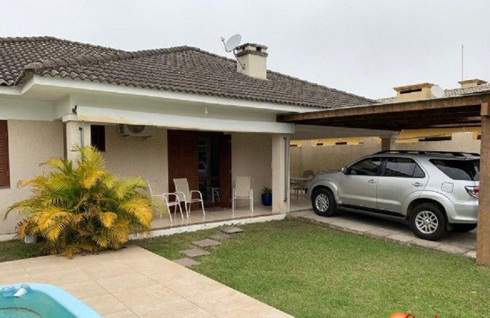 Casa à venda com 3 quartos, 146m² - Foto 1