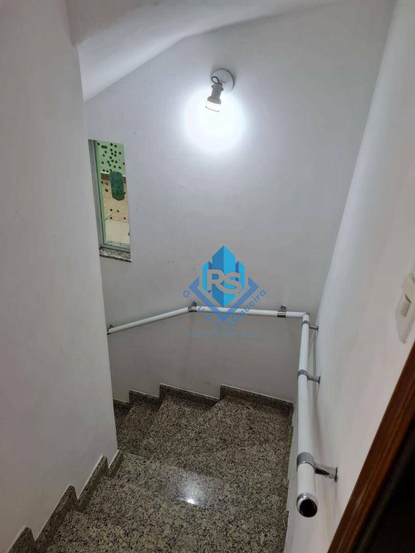 Sobrado para alugar com 3 quartos, 220m² - Foto 12