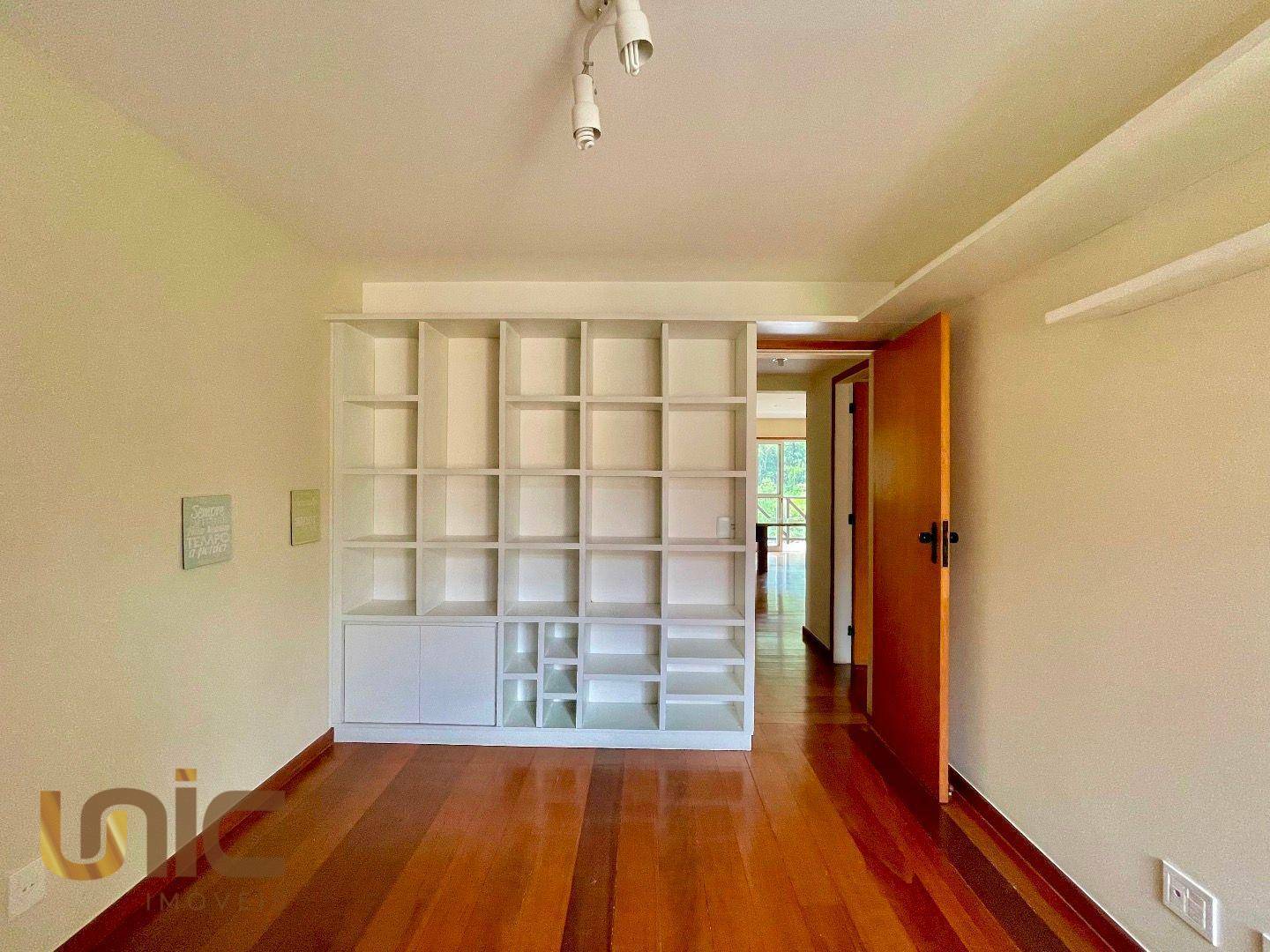 Apartamento à venda com 3 quartos, 140m² - Foto 13