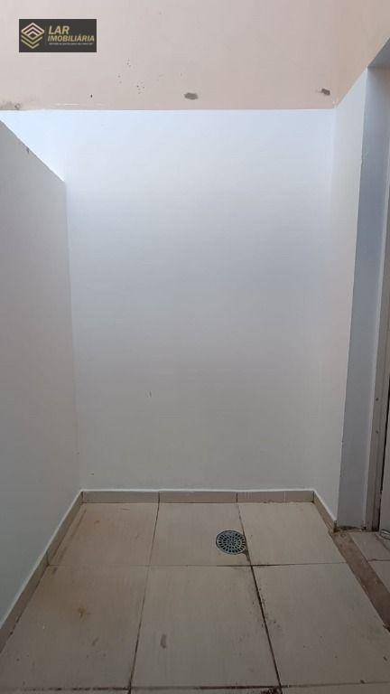 Casa para alugar com 1 quarto, 45m² - Foto 7