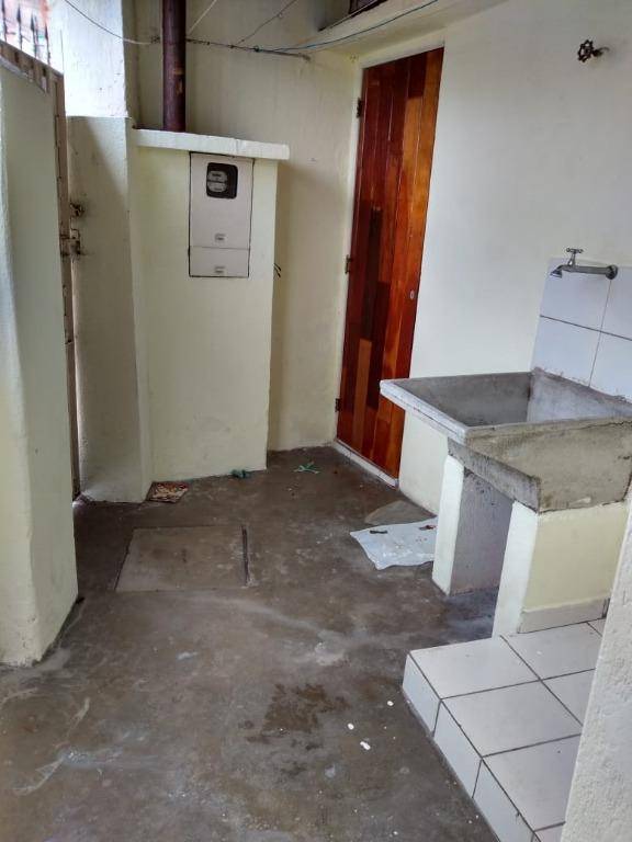 Sobrado à venda com 2 quartos, 380m² - Foto 8