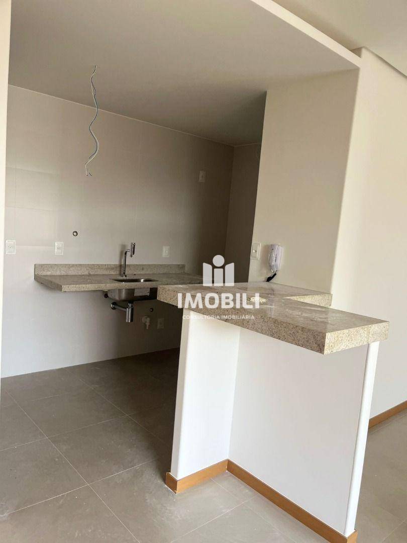 Apartamento à venda com 2 quartos, 70m² - Foto 15