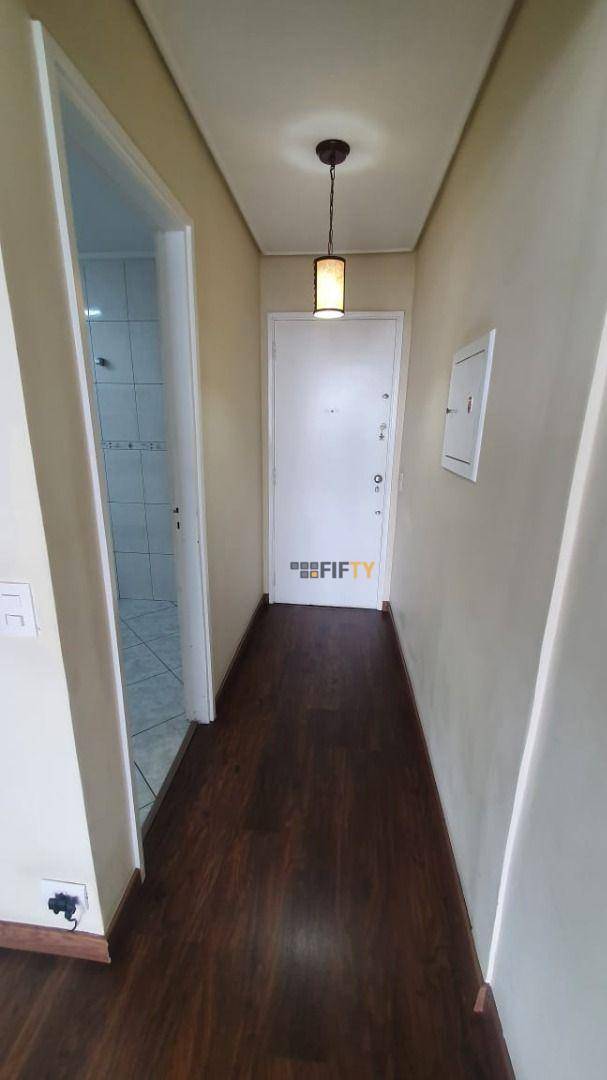 Apartamento para alugar com 3 quartos, 94m² - Foto 11