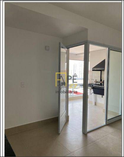 Apartamento à venda com 2 quartos, 67m² - Foto 8