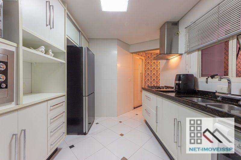 Apartamento à venda com 4 quartos, 141m² - Foto 15