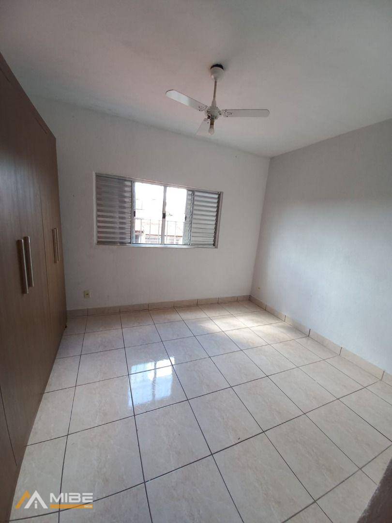 Casa para alugar com 2 quartos, 100m² - Foto 21