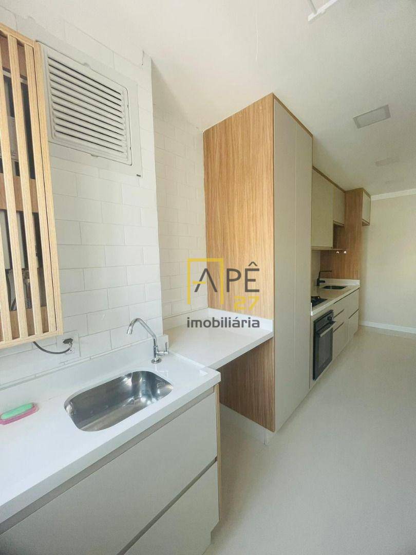 Apartamento à venda com 2 quartos, 58m² - Foto 11