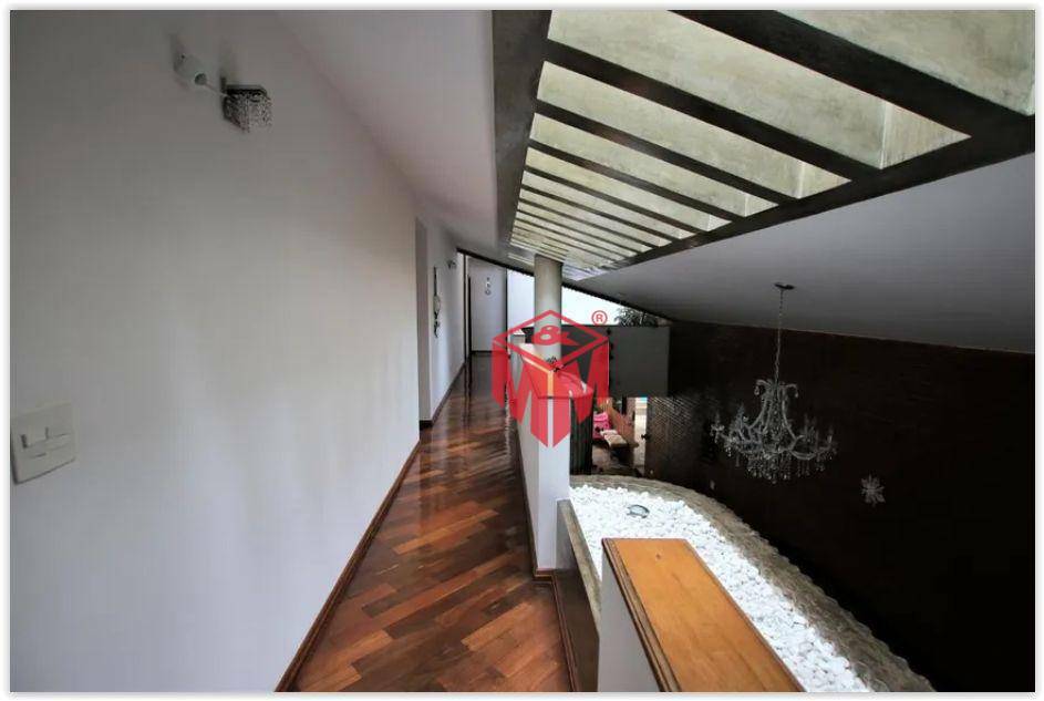 Sobrado à venda com 4 quartos, 388m² - Foto 38